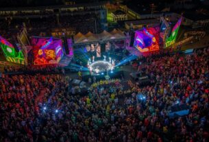 Arquitetura efêmera no carnaval transformando avenida em cenário cultural